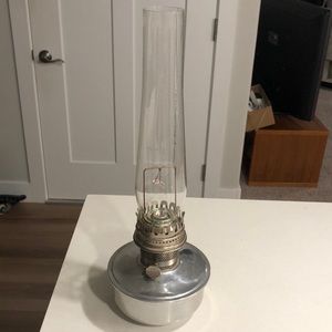 Vintage Aladdin 23 oil lamp